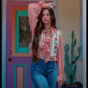 The western gold embroidered vest floral print size small